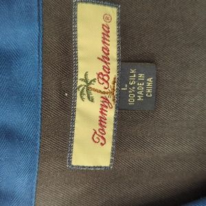 Tommy Bahama men's short sleeve shirt